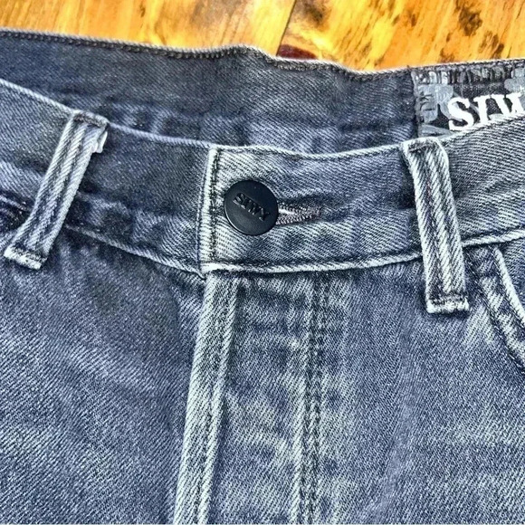 SIWY Avery hi rise black denim button fly distressed shorts - Picture 6 of 10